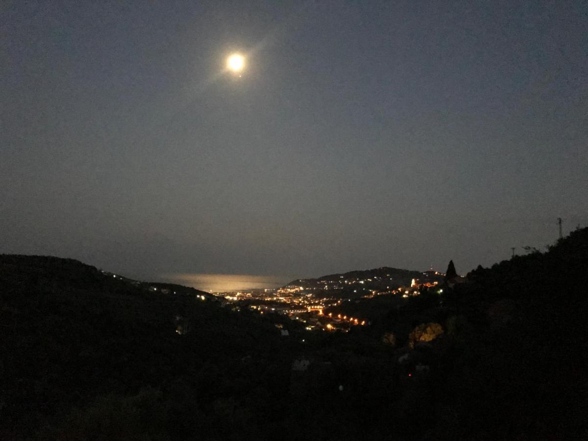 Piccola Navetta Apartment Diano San Pietro Bagian luar foto