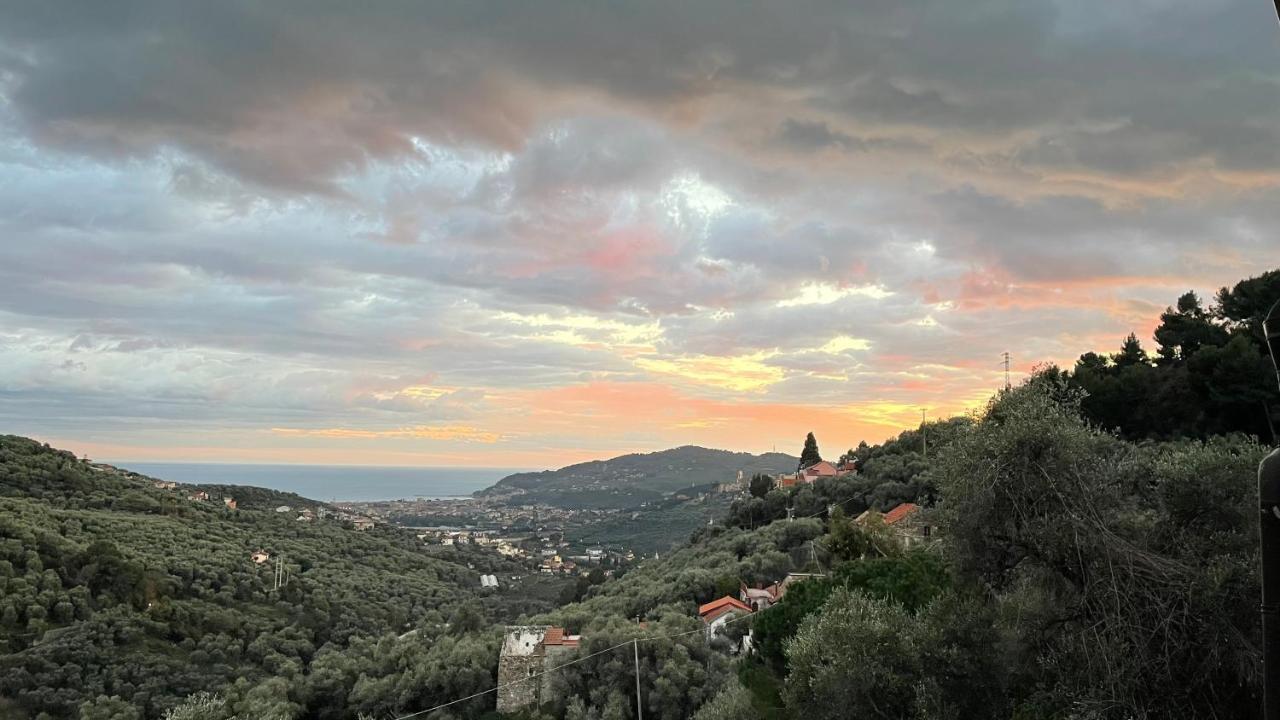 Piccola Navetta Apartment Diano San Pietro Bagian luar foto