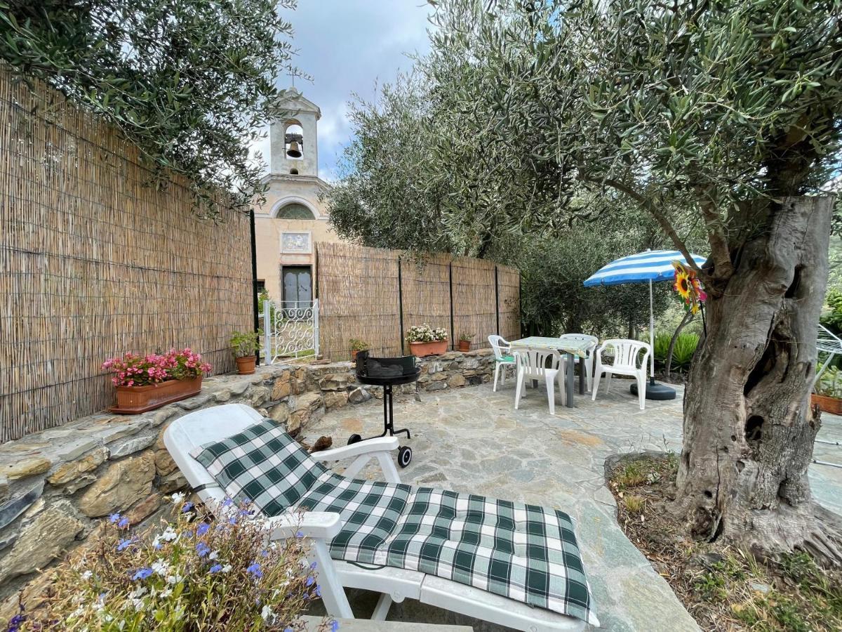 Piccola Navetta Apartment Diano San Pietro Bagian luar foto
